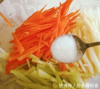 益智|早餐只用这些常吃的蔬菜来做,孩子吃了益智,老人吃了抗癌护眼!