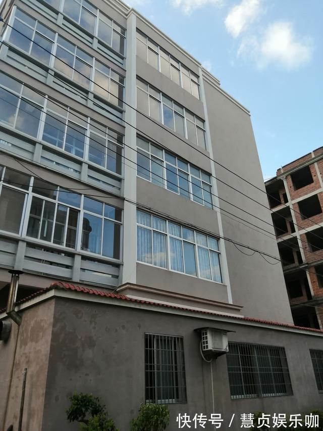 外墙|农村自建房外墙喷真石漆，如果盲目去跟风，将来很可能会后悔