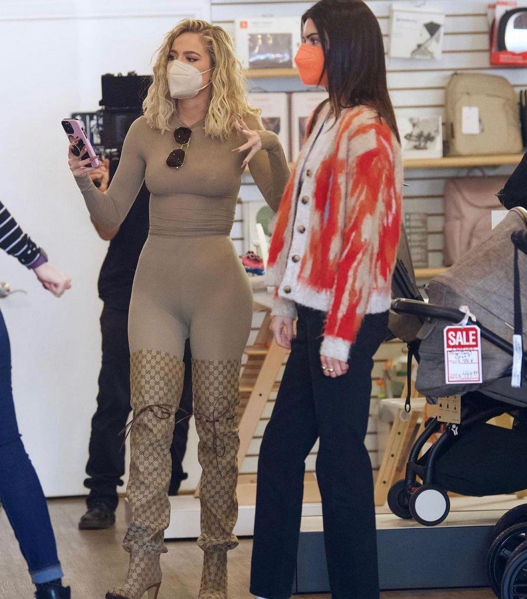 长靴 科勒卡戴珊穿紧身衣配长靴, 肯豆气场都赢不过她, 瘦了秒变超模