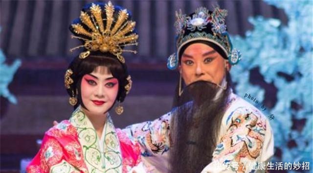 自成|京剧第一老生于魁智,唱腔独特自成一派,为何被当作反面教材