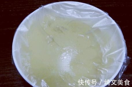 吃了20年的糯米粉，这做法最好了，冰冰凉凉特清爽，吃着过瘾