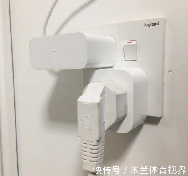 插座|有哪些家居产品早就该淘汰了?我心里的第一名是灯暖浴霸