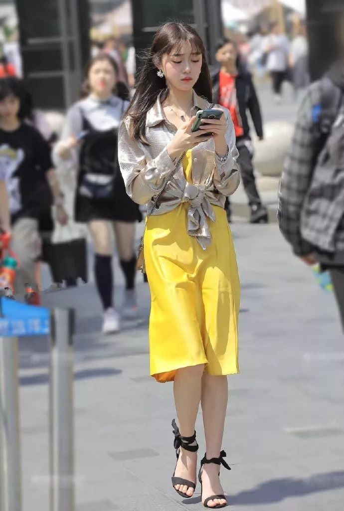女人味|女生出街穿搭高跟鞋，让自己显得更有女人味