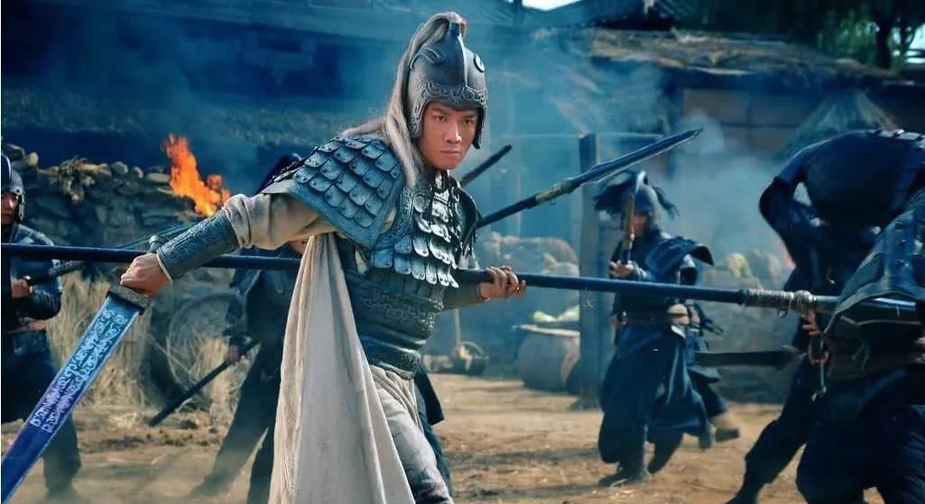 大将|公孙瓒帐下的两名大将,一人降曹,一人仕蜀,都成为后世名将