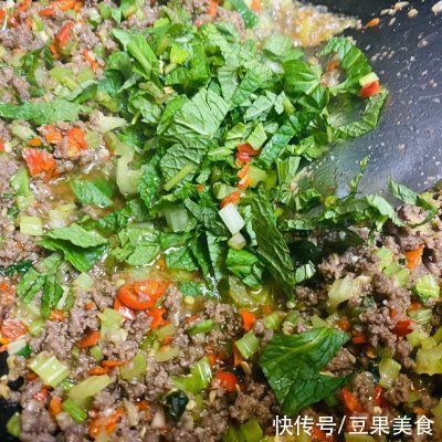 滇味小米辣炒牛肉最过瘾的吃法，做一次都不够吃