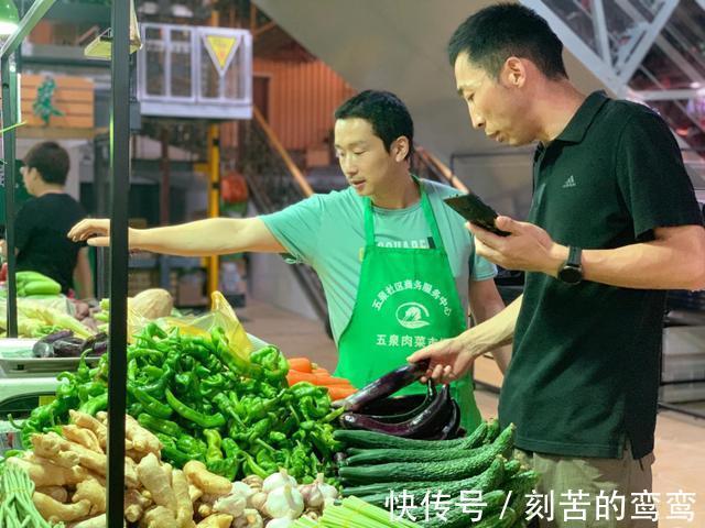 互联网时代|农贸市场有“新骗局”10个人有9个都中招，赶紧提醒家里人