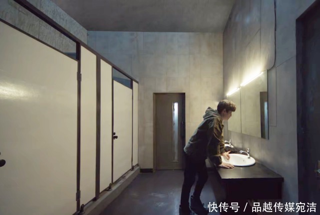 《重启》吴邪为何假扮成江子算的模样?