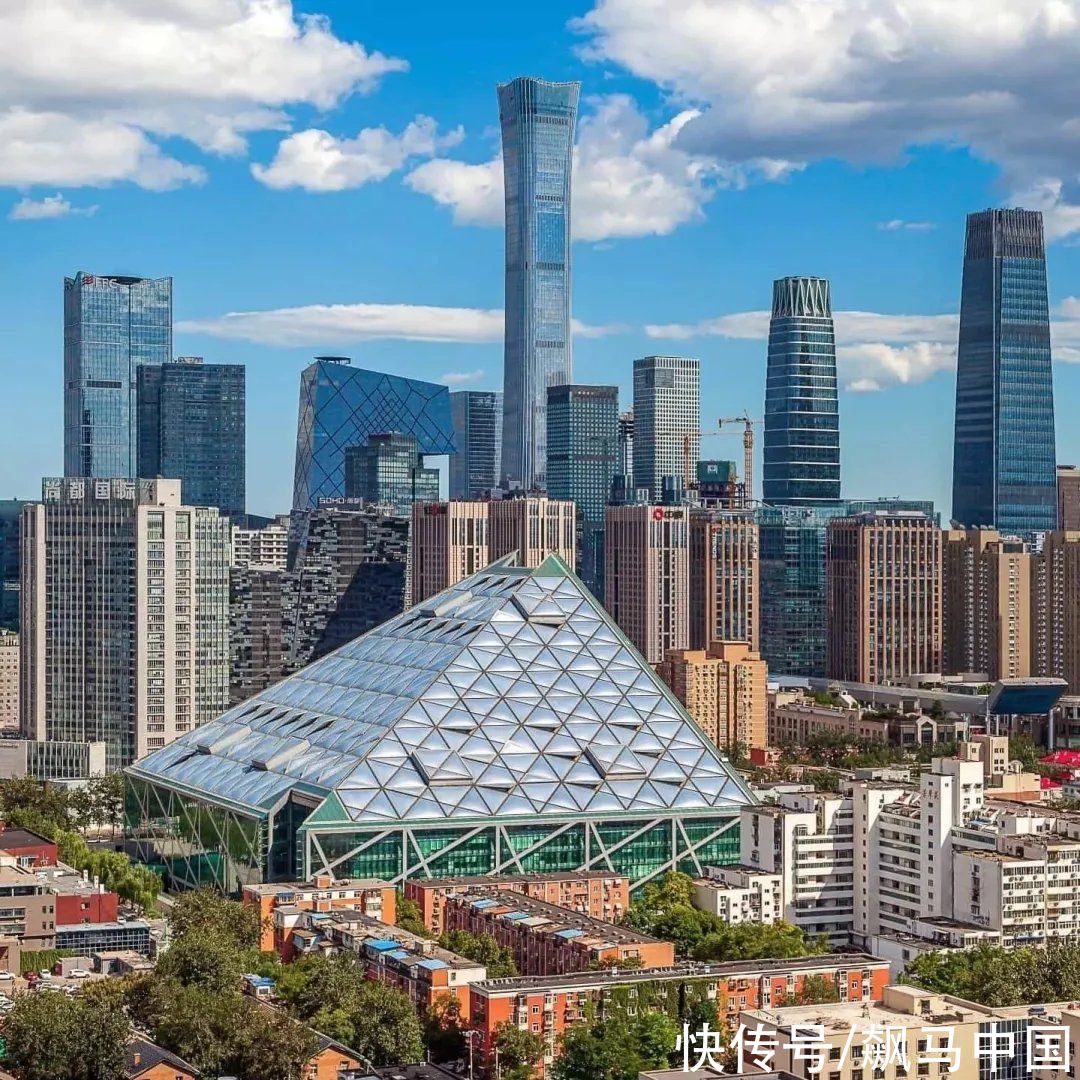 商业|商业地产轻资产和重资产的赛道，你更看好谁？
