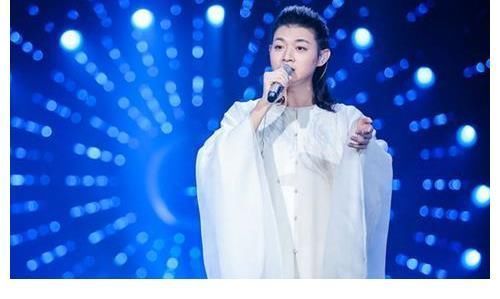 霍尊|小表弟瞧不起黄金城,说作者最丑,最后变成火烧鲨鱼了