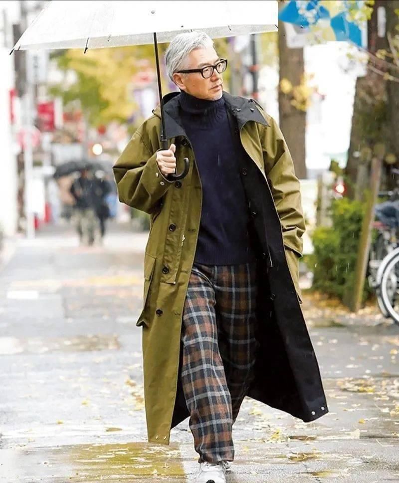 有时尚感的人太吸睛了！这位50+的大叔，穿出了20+的潮酷