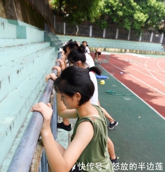 她在生理期比赛 状态欠佳依然打破纪录 网友 中国 女版刘翔 全网搜 她在生理期比赛 状态欠佳依然打破纪录 网友 中国 女版刘翔 全网搜