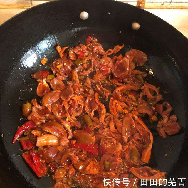 泡椒|泡椒鸭胗，酸辣开胃