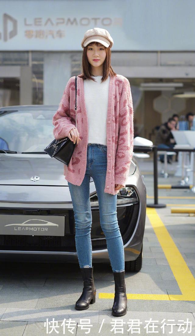  拒绝|冬季穿搭拒绝平庸，实用的“毛衣+长裤”学起来，基础款也很时髦