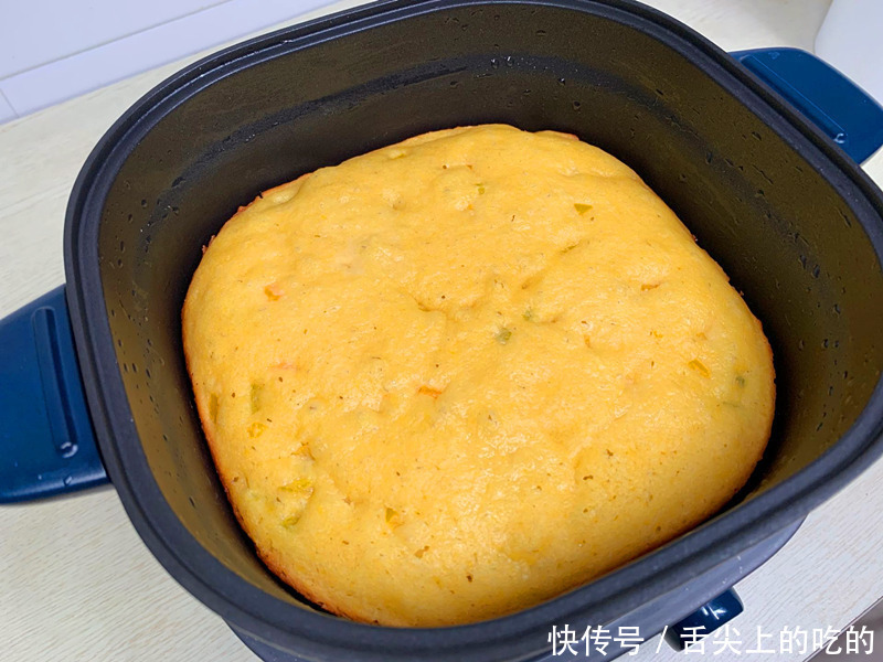 4个鸡蛋，一碗玉米面，教你做发糕，不用烤箱电饭锅，比蛋糕好吃