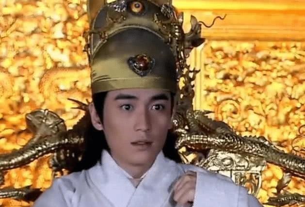  低估|史上被低估的皇帝，看似玩了一辈子，却是个隐藏的大佬