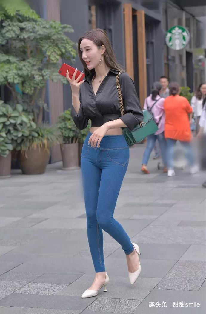 高跟鞋|小姐姐脚上搭配上一双一字带的高跟鞋,更加显得有韵味