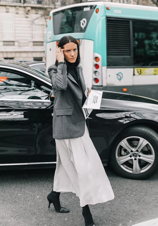 女人过了45岁，这3种＂颜色＂要少穿，显得没气色还很掉价