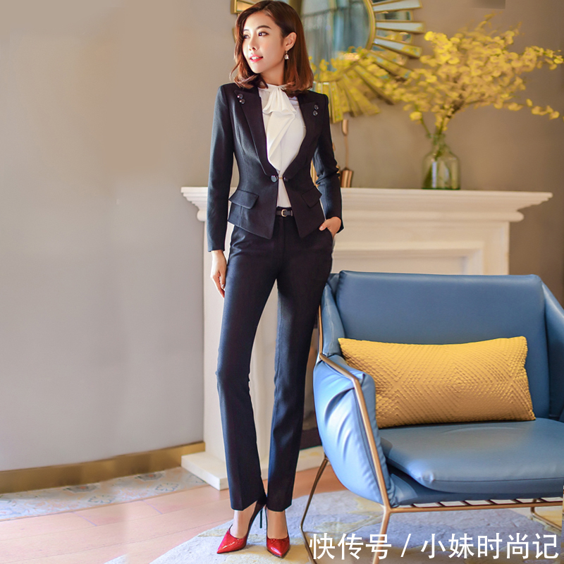 迷人|没有哪个上班女郎能拒绝这样的打扮,气质太迷人了,并且彰显干练