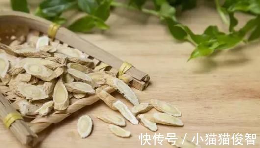 泡水|枸杞加1物,坚持泡水喝,补足肾气身体壮,肝也悄悄变好!