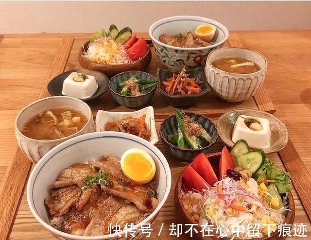 日本妈妈|日本单亲妈妈晒母女俩晚餐，一人一盘分餐合理，网友：真的好健康