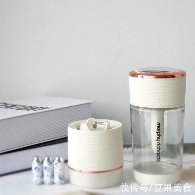 纯净水|今天我吃光5碗饭的秘诀是葡萄气泡水...