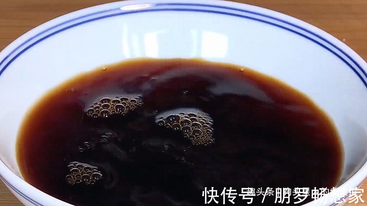 做排骨，不要焯水跟油炸了，教你一个做法，软烂脱骨，超下饭