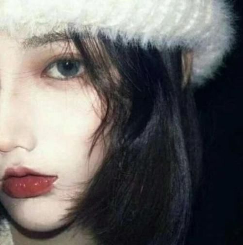 女孩子|女孩子想拥有“樱桃嘴”这3习惯不能有,否则迟早变“香肠嘴”