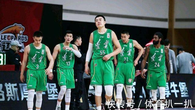 深圳队|姚明怒瞪辽宁主力,郭艾伦张镇麟放声大笑,杨鸣表情严肃承认错误
