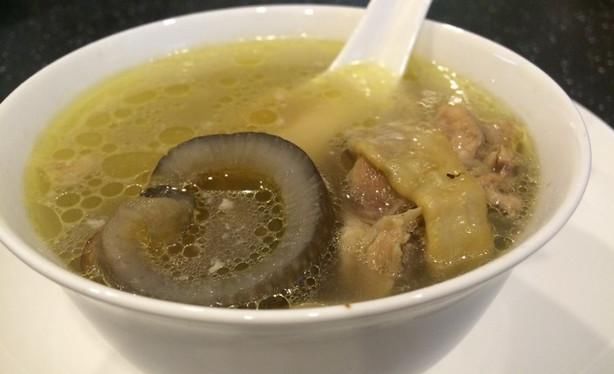 女人没钱也要会保养，常吃5种食物，养颜护肤，越来越年轻