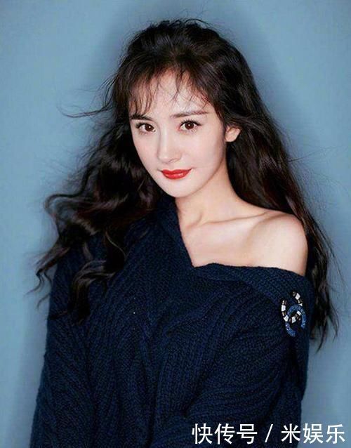 脸上有这4个“特征”,就放弃“黑长直”吧换上卷发会更女神
