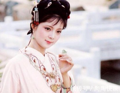 王夫人!王熙凤得了血山崩,薛宝钗为何暗骂贾母有一个说不出口的原因