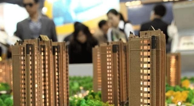 大城市|为什么大家都在说房价贵,买不起房,但开发商的房子总是被买光