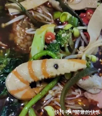 |搞笑图片:专业的医生,能够隔空听声