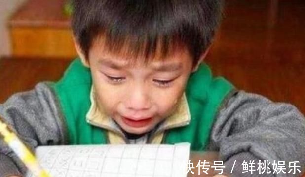 监考老师|学生名字有103画,考场上急得大哭,监考老师看后也表示无奈