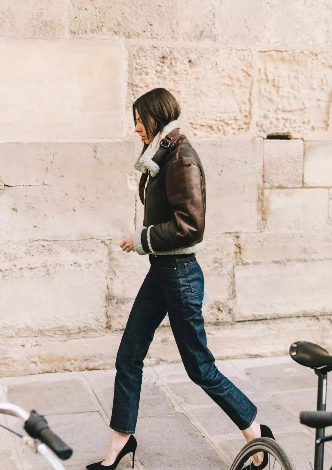 2021时尚秀场:开年时髦穿搭套路:“上短下长”,今天开始流行?