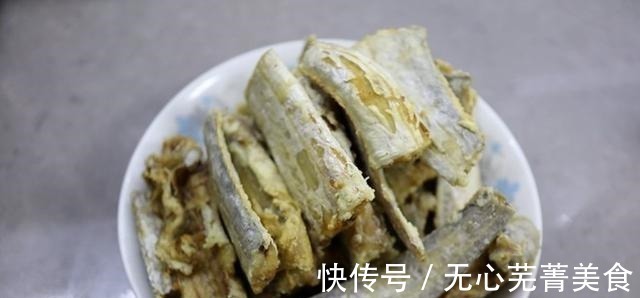 酱油煮太刀鱼真的太好吃了，鱼肉鲜嫩无比，这是我吃过最好吃的菜！