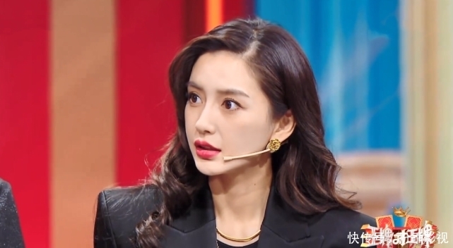 王牌“最有优越感”女嘉宾,其他人都毕恭毕敬,而她却要插裤兜