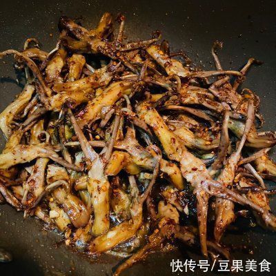  下班还点啥外卖，这道夜宵下酒-麻辣鸭舌快到飞起