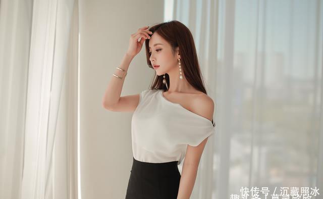 魅力孙允珠穿搭:石榴蜜红热恋喇叭长裙与轻熟蕊白奶昔叶片雪纺衫