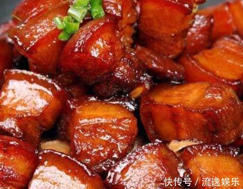 火红的嫩肉和诱人的香味撩人心弦,那种欲罢不能,流口水的香,馋