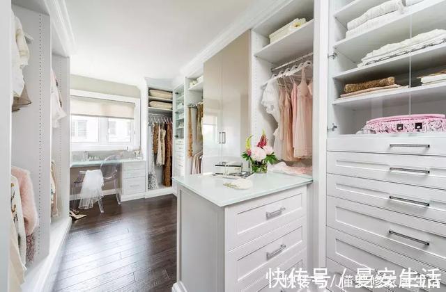 大衣柜|卧室不要装传统大衣柜了,如今流行这样装