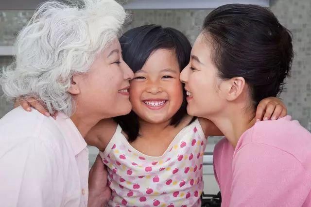 教育|四类老人是隔代教育典范,帮着带娃矛盾少,子女不操心孩子不遭罪