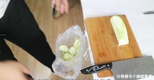 厨房油桶别扔,简单剪几刀,压砧板边,谁见了都夸