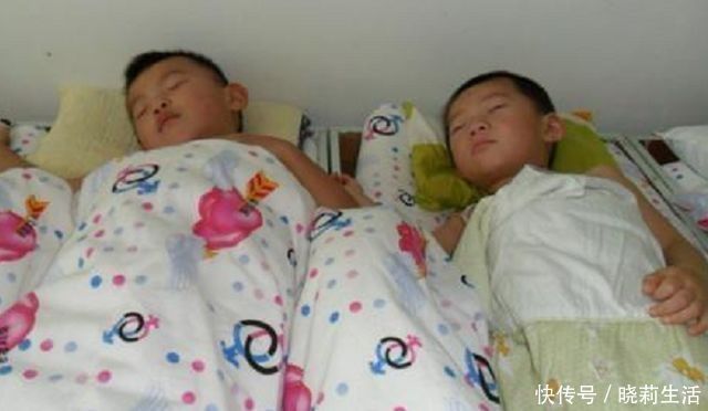 私立幼儿园|私立幼儿园午睡实拍图,看完后,家长给孩子买衣服还只图好看吗?