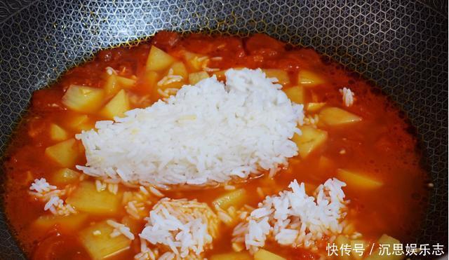 冰箱里面|剩米饭别总炒鸡蛋,不要丢,换个花样做好吃不止一点点