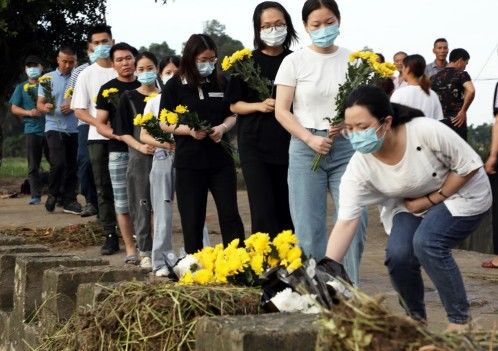 霞浦县|44岁女村支书抗洪时殉职，最后一句话令人泪目