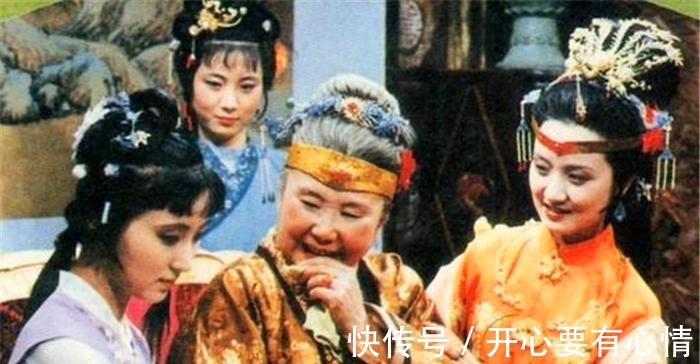 王昭君#上联:抱貂蝉,遇贵妃,问昭君,想西施,下联如何对?