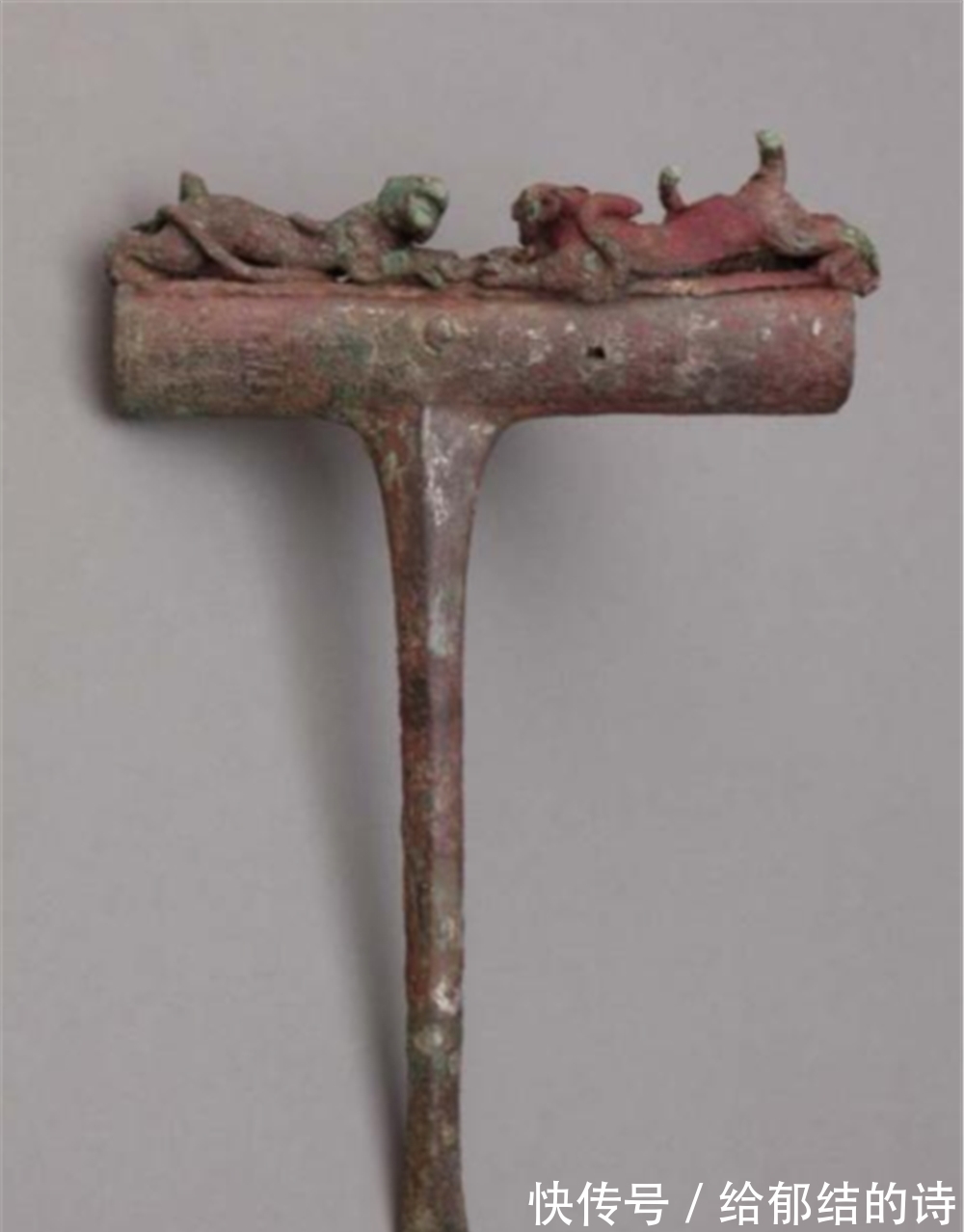 |72年,古国遗址出土一件文物,造型很搞笑,作用却让人笑不出来