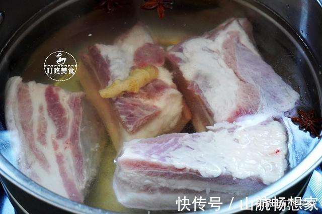 好吃|炸扣肉时,别直接下锅炸,学会这些技巧,扣肉好吃不油腻,太香了