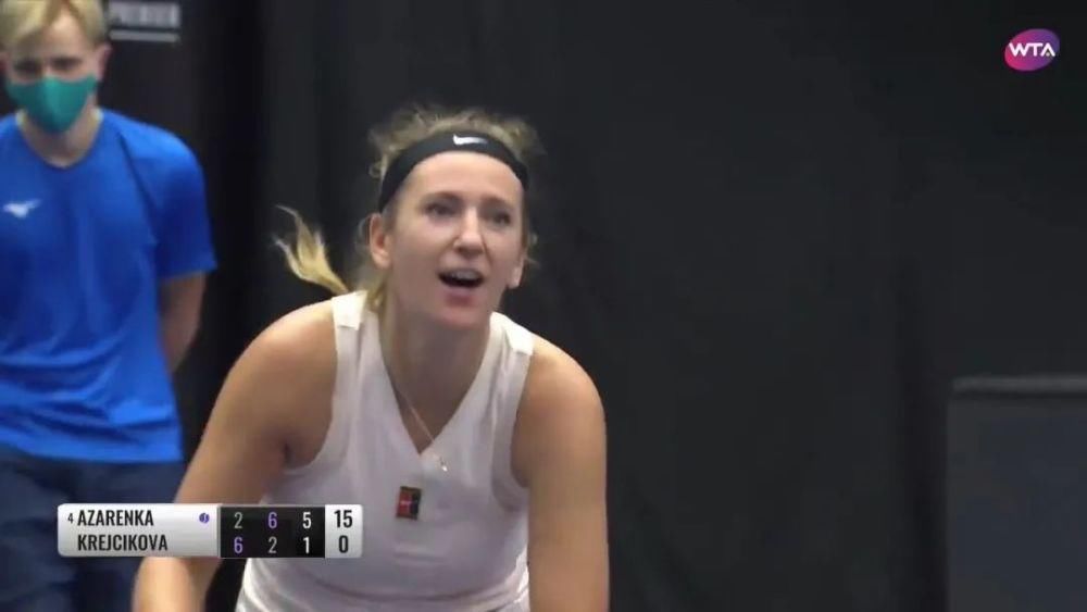 绝技|现实中网球比赛能打出《网球王子》“走钢丝”绝技,这女选手要逆天啊!